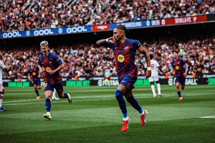 开云网站-五大联赛争冠格局明朗，阿森纳拜仁国米巴萨巴黎领先|巴塞罗那|国际米兰|德甲|英超|意甲_新浪体育_新浪新闻