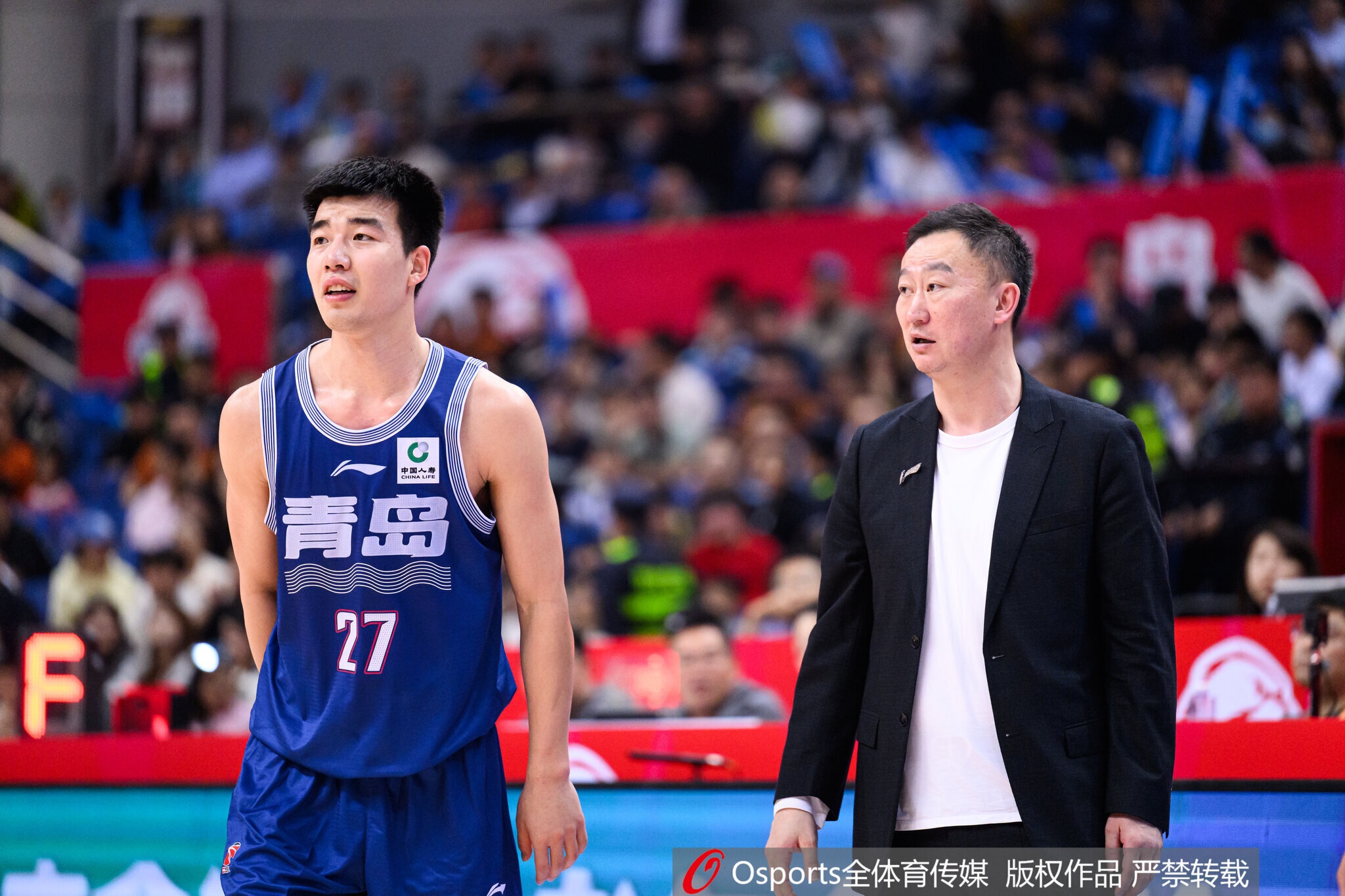 开云下载-媒体人：青岛核心球员近期亲人过世影响发挥 季后赛不能全靠外援